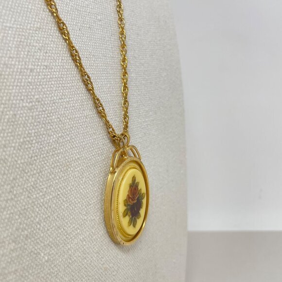 Vintage Floral Pendant Necklace Gold-Tone Feminine Roses Long Length Girly Retro - Picture 3 of 8